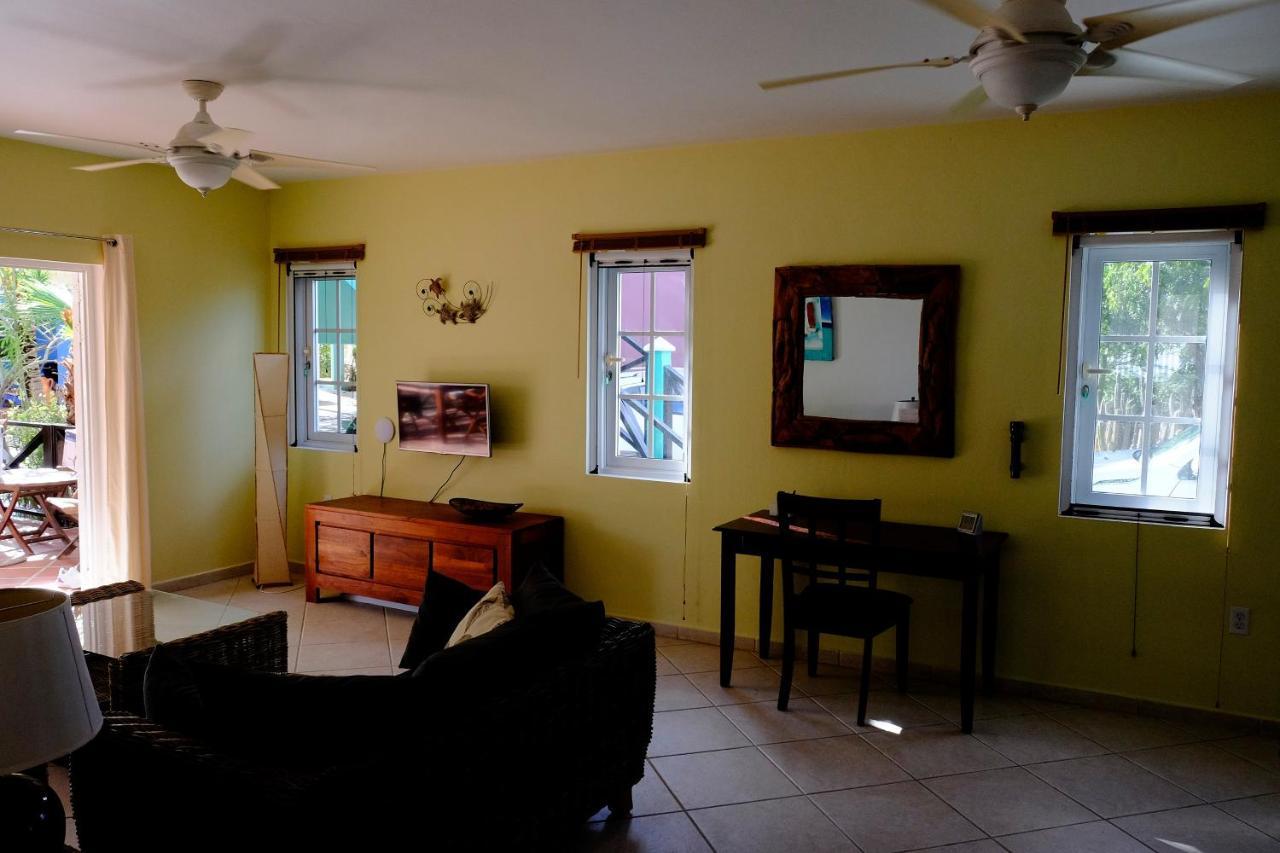 Villa Olivia Poolside Playa Extérieur photo