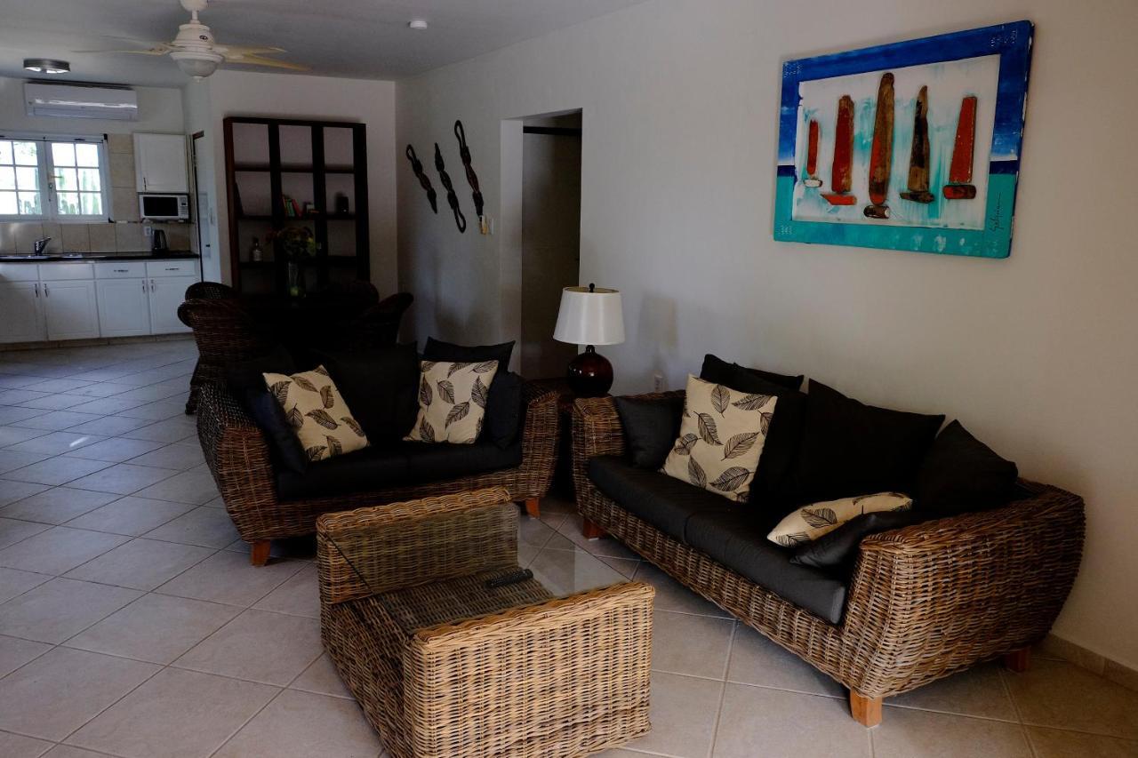 Villa Olivia Poolside Playa Extérieur photo
